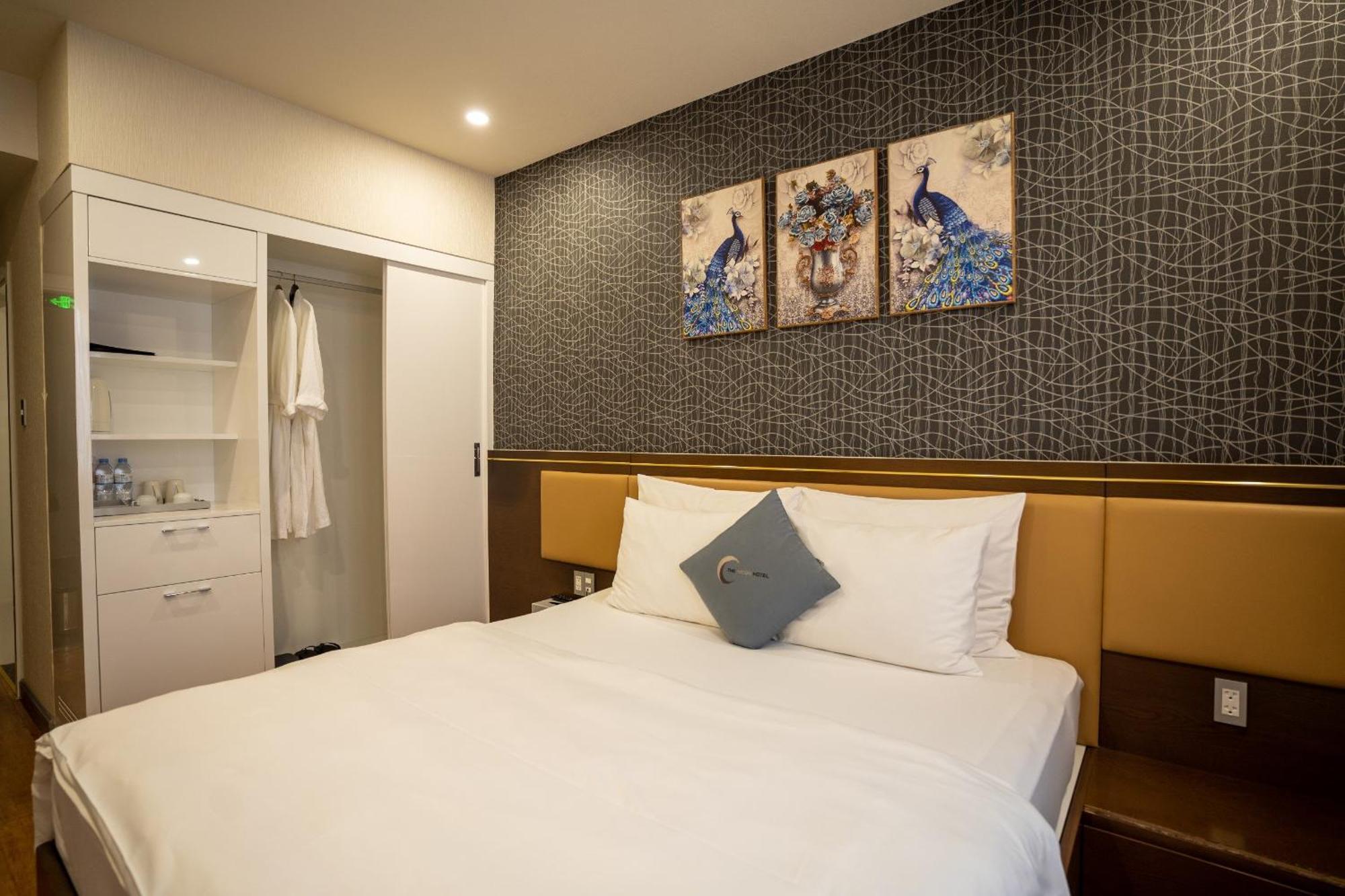 Khách sạn The Moon 2 Hotel 2*