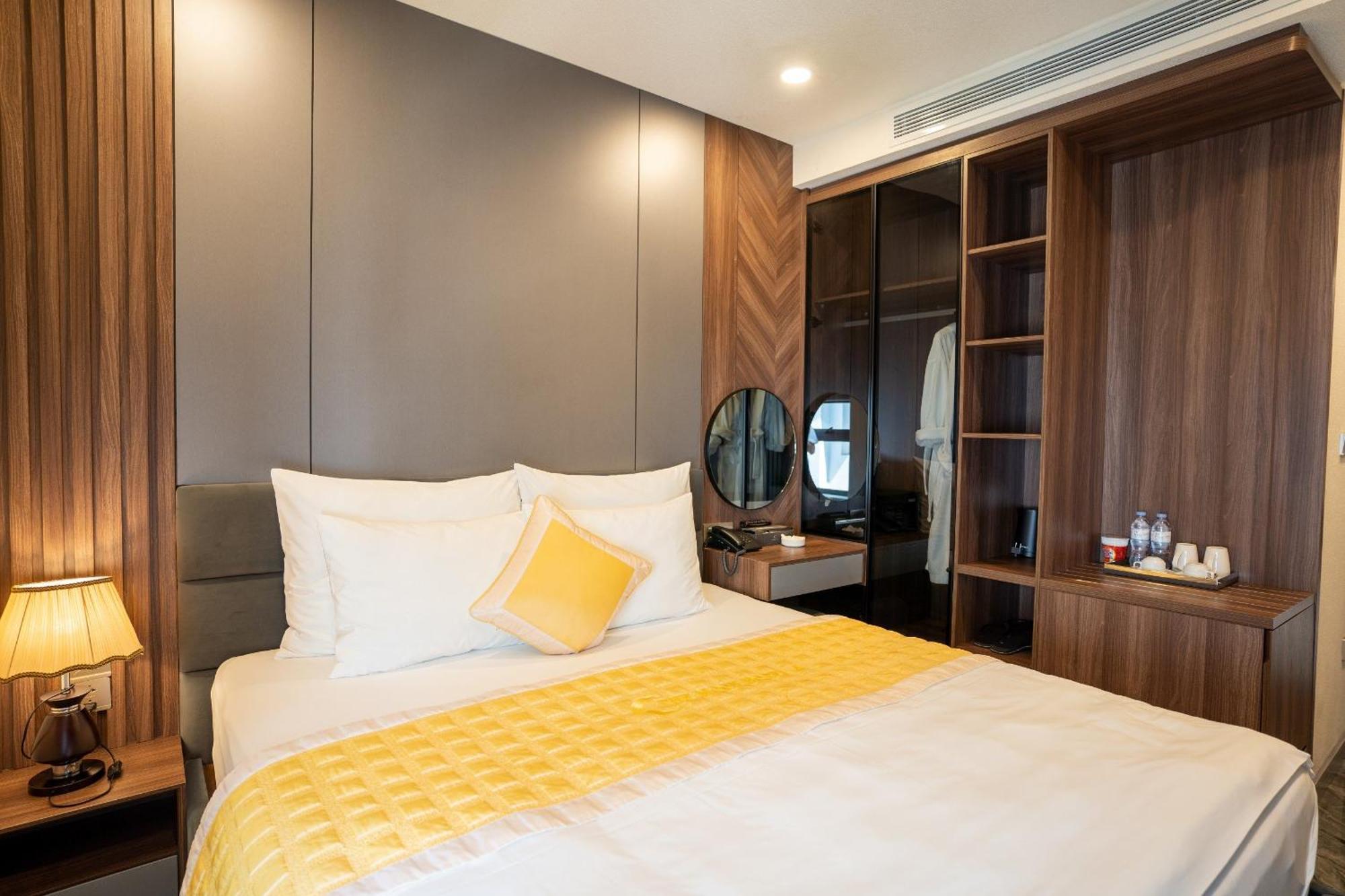 The Moon 2 Hotel Khách sạn TP. Hồ Chí Minh