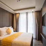 The Moon 2 Hotel