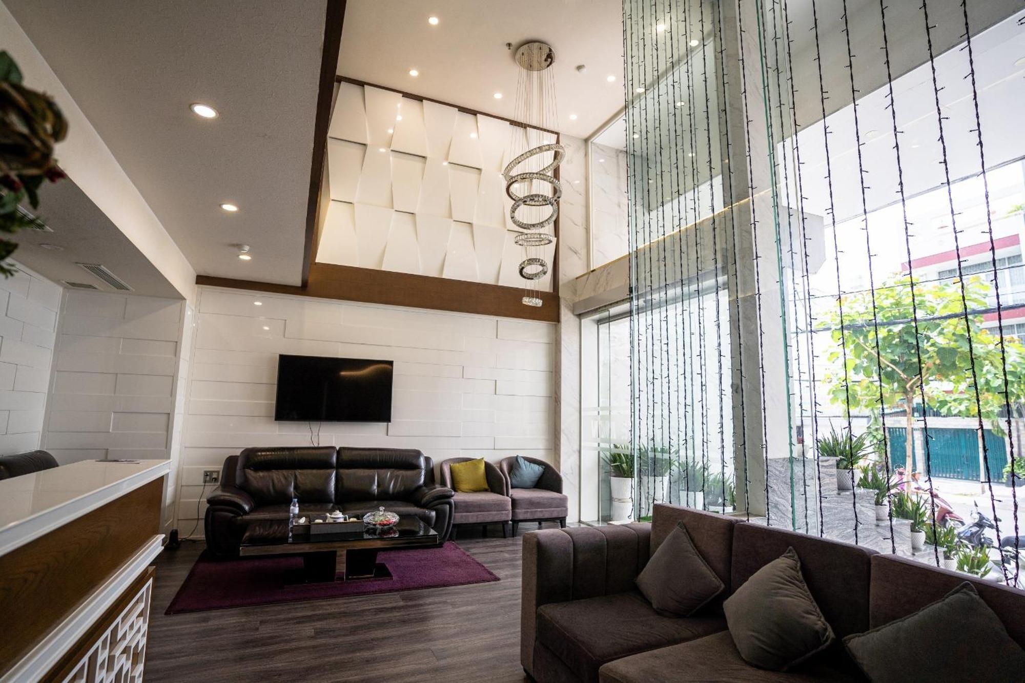 The Moon 2 Hotel Hotel 2*