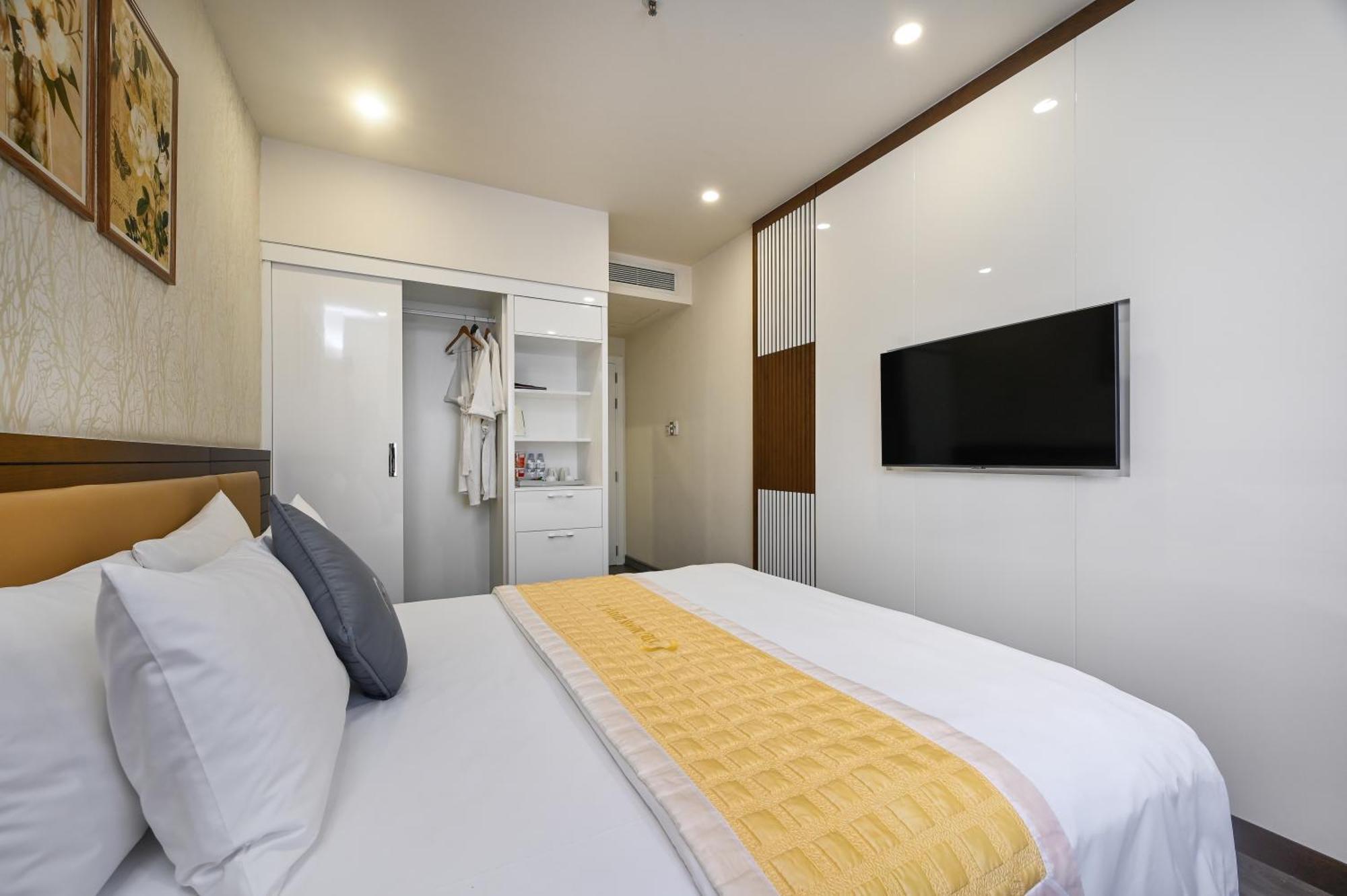 The Moon 2 Hotel 2*